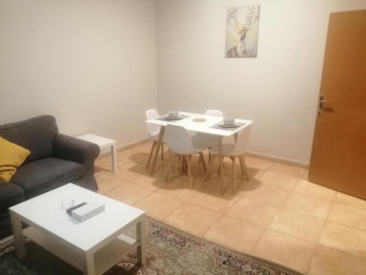 Nozol Al Toot Furnished Units Aparthotel Rijád Kültér fotó