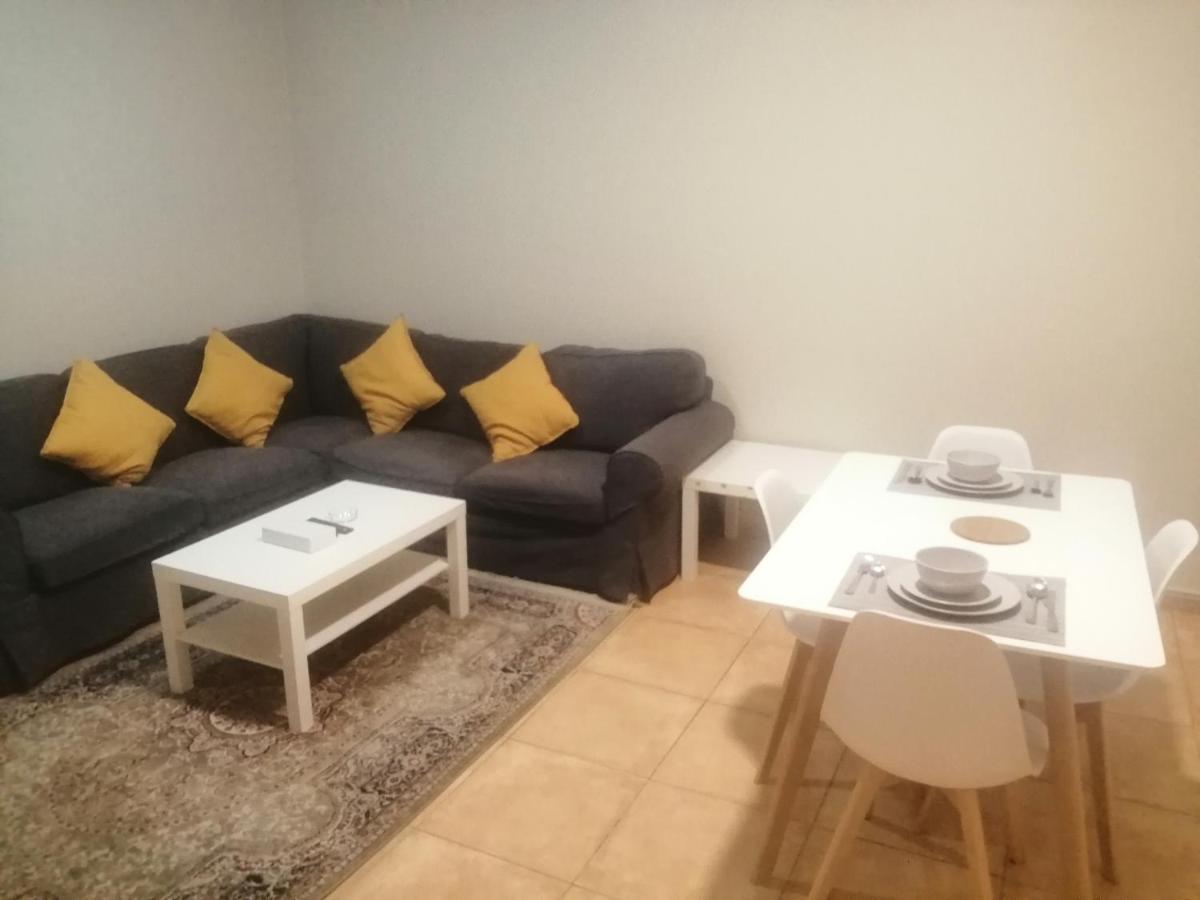 Nozol Al Toot Furnished Units Aparthotel Rijád Kültér fotó