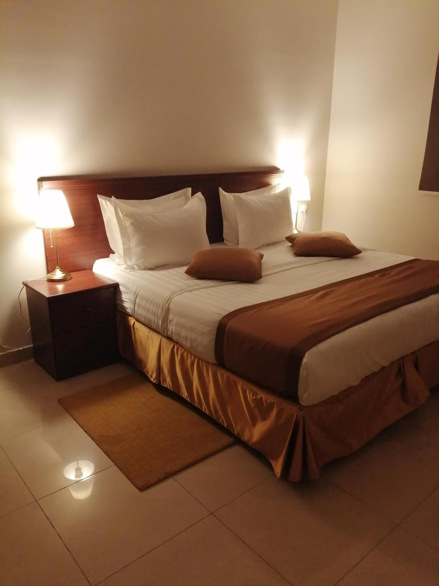 Nozol Al Toot Furnished Units Aparthotel Rijád Szoba fotó